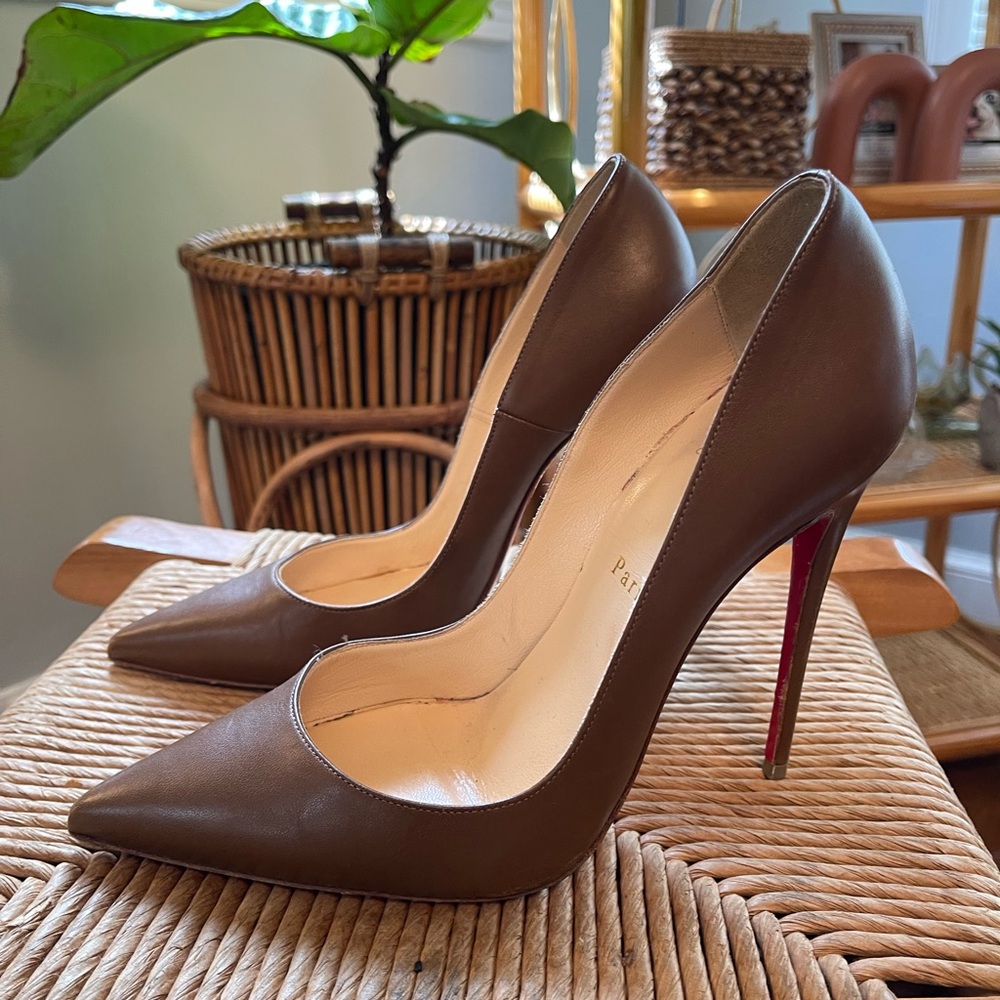 Christian Louboutin So Kate 120 Nude 4 Leather Pump Heels Size 39 US 8